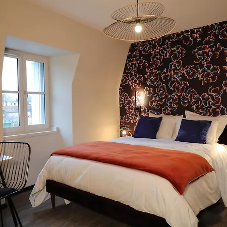 La Ponsin Aparthotel *