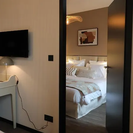 La Ponsin Hotel apartamentowy 4*